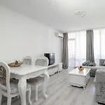Semesteranläggning (resort) Apolonia 4*