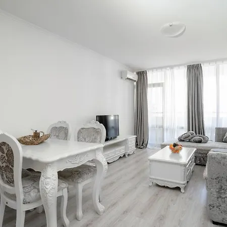 Resort Apolonia 4*
