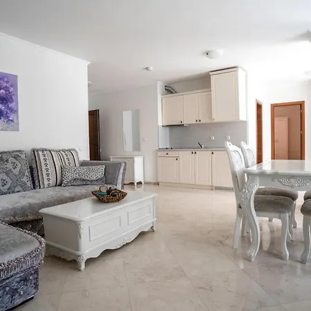 Resort Apolonia 4*