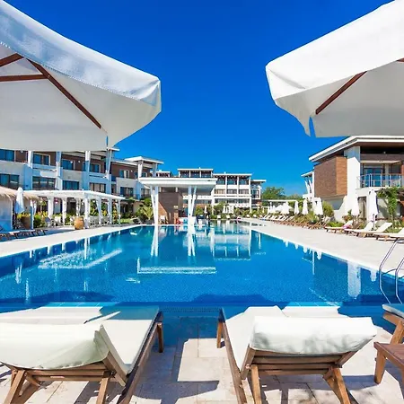 Üdülőközpont Apolonia 4*