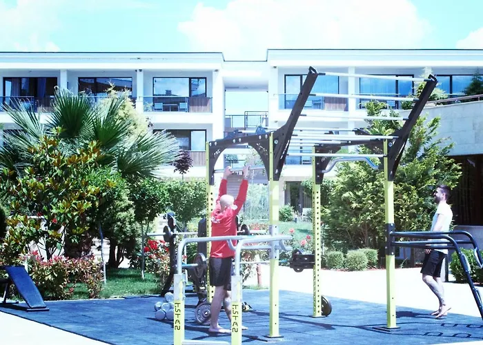 阿波罗尼亚度假公寓式酒店 4*