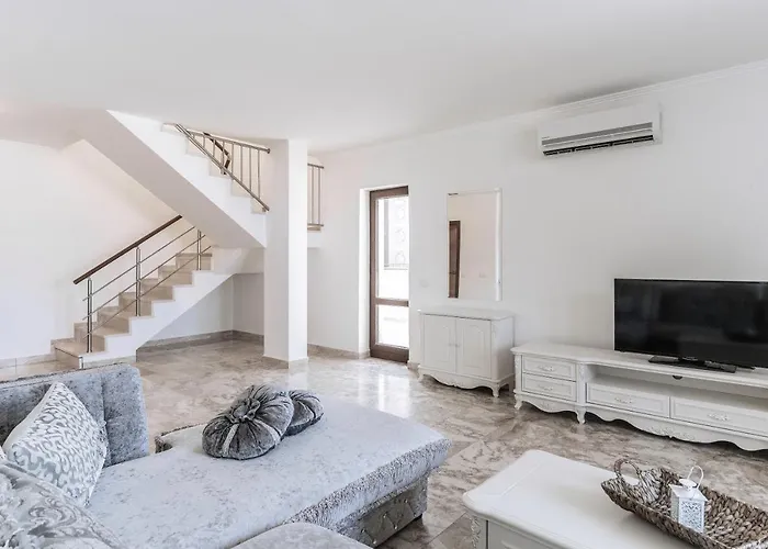 阿波罗尼亚度假公寓式酒店